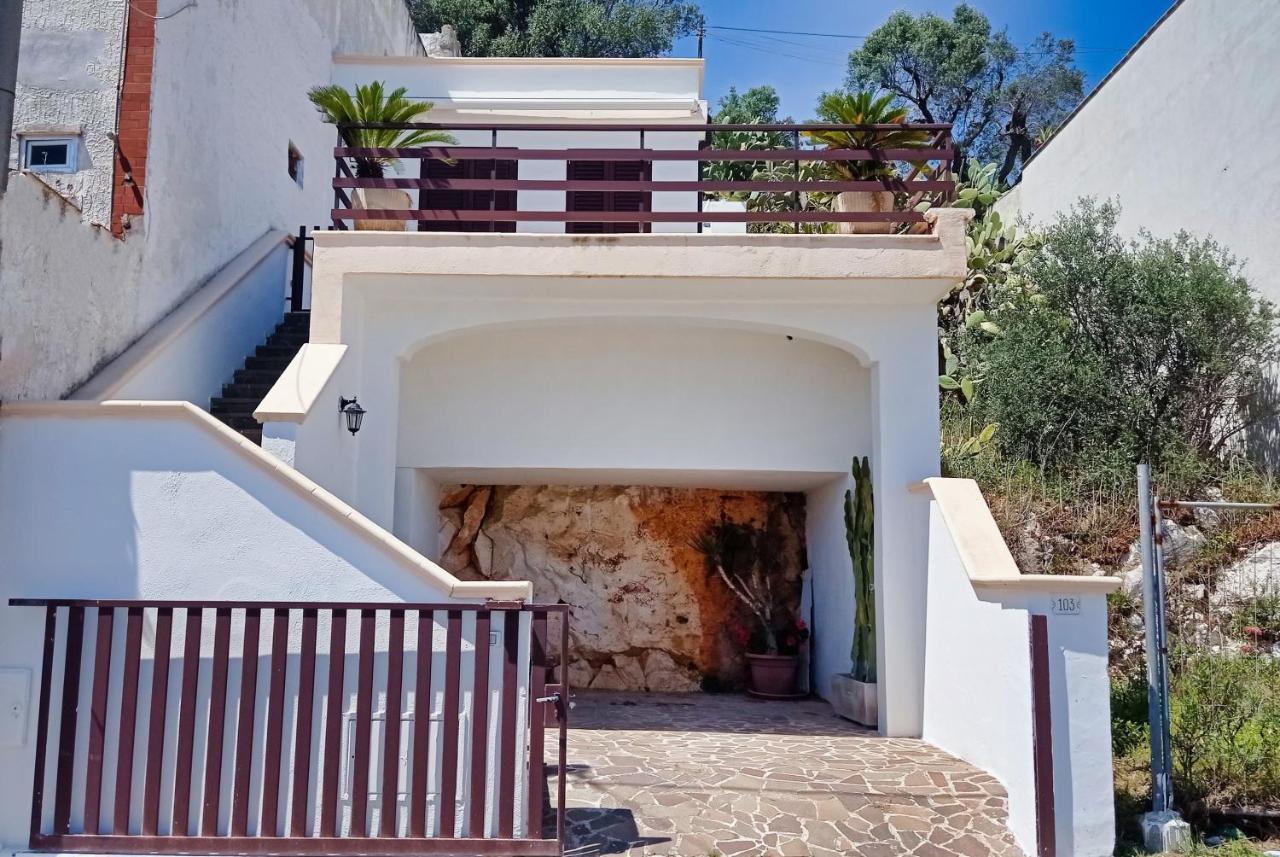 Villa Marina Di Andrano - Alisso, Casa Vista Mare Con Parcheggio Privato E Wifi Extérieur photo